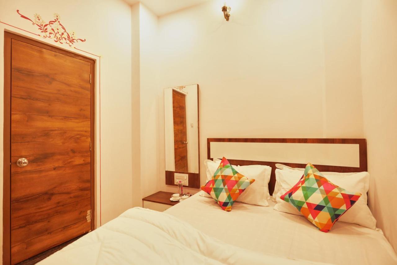 Hotel Neev Haweli Udaipur Esterno foto