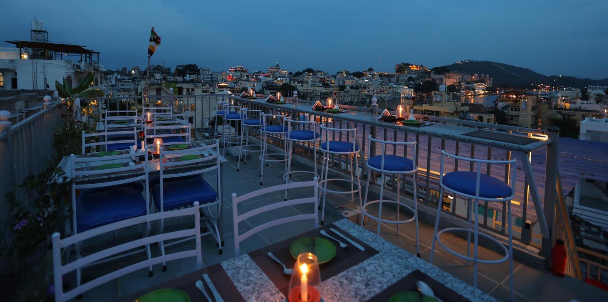 Hotel Neev Haweli Udaipur Esterno foto