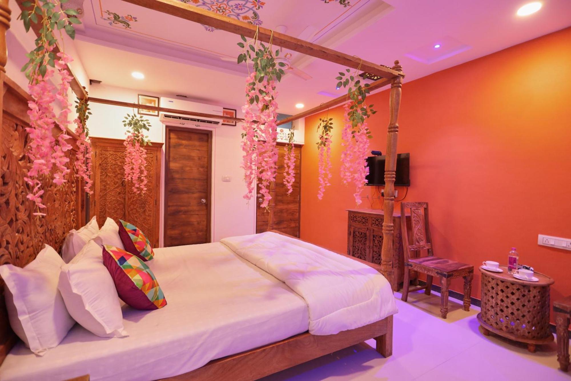 Hotel Neev Haweli Udaipur Esterno foto