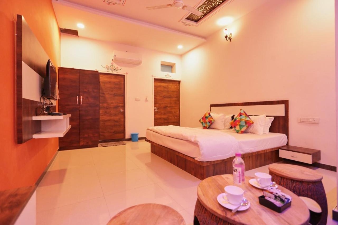 Hotel Neev Haweli Udaipur Esterno foto
