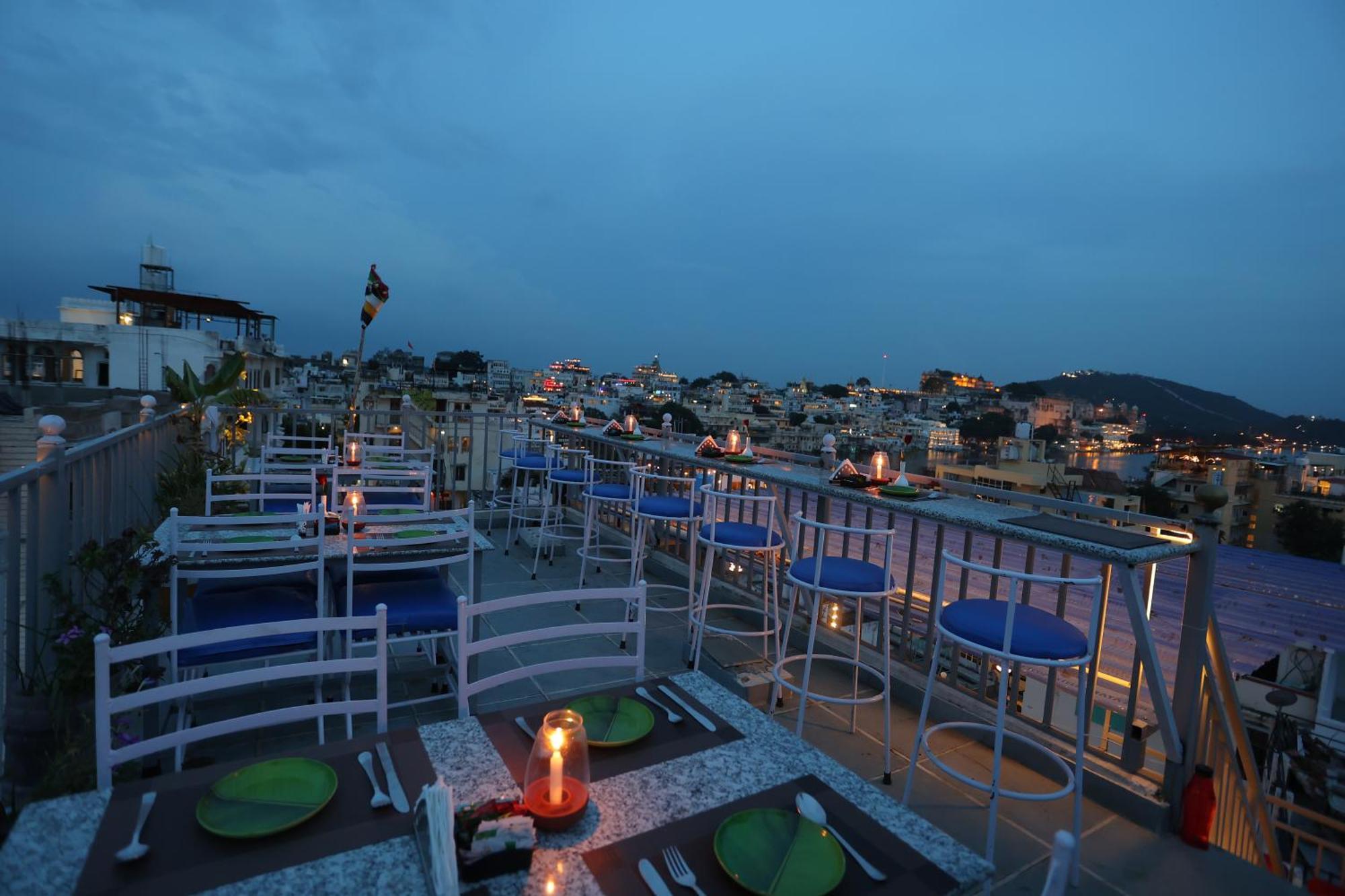 Hotel Neev Haweli Udaipur Esterno foto
